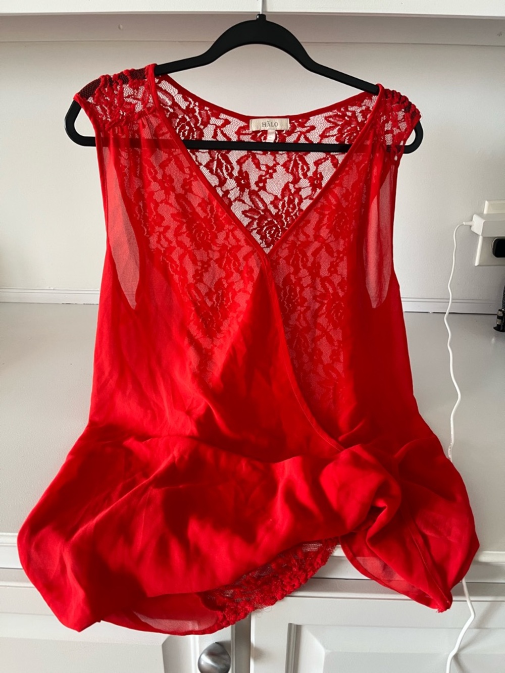 Halo Red Lace-Front Chiffon Camisole